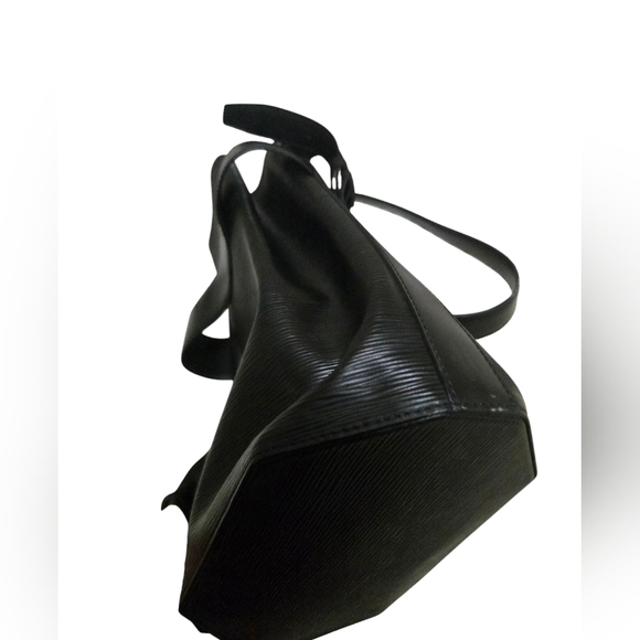 $2000 Authentic LOUIS VUITTON Epi Sac D'Epaule in Black. - Picture 14 of 17